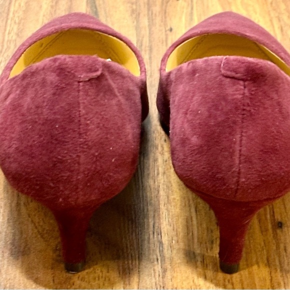 Gianni Bini Purple Eggplant Burgundy Suede Heels Pumps Sz 6.5M - Picture 4 of 9
